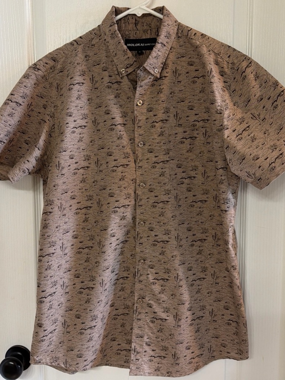 Molokai Surf Co. Casual Short-Sleeve Button-Up in Taupe Desert Motif